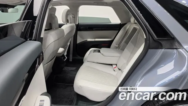 Hyundai Grandeur GN7 — Фото автомобиля 16