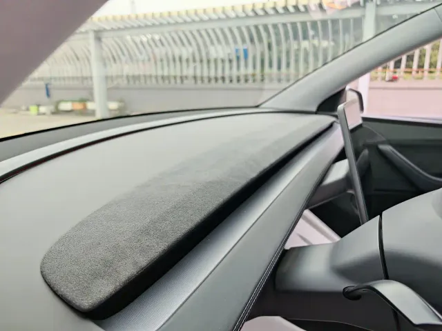 Tesla Model Y — Фото автомобиля 20