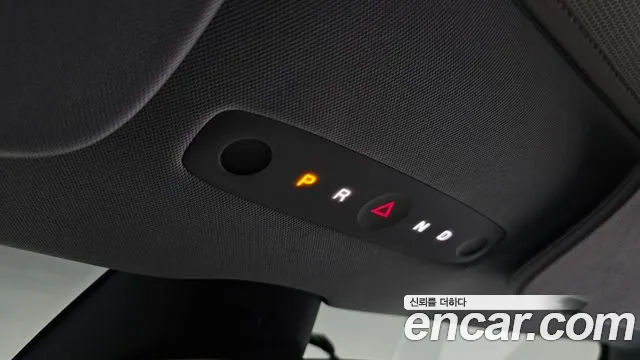 Tesla Model 3 — Фото автомобиля 17