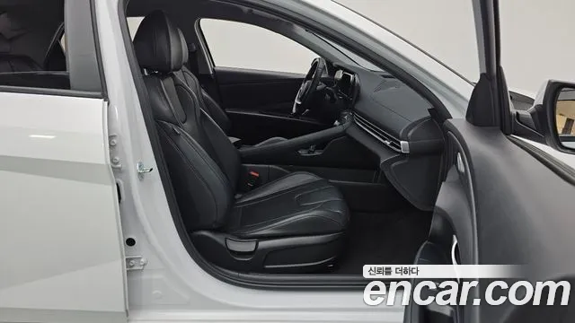 Hyundai Avante CN7 — Фото автомобиля 11