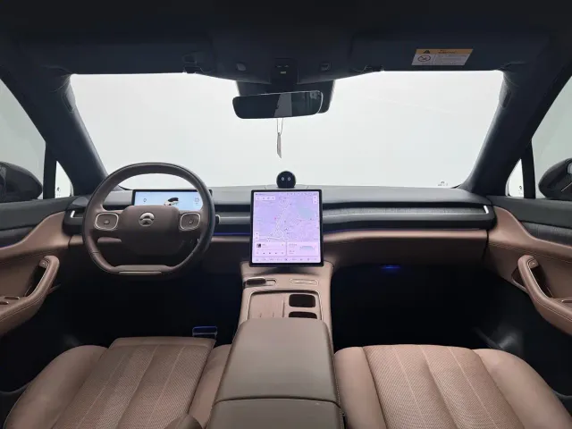 Nio ES8 — Фото автомобиля 11