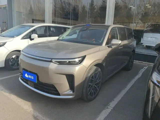Фотография автомобиля — GAC Trumpchi Xiangwang S9
