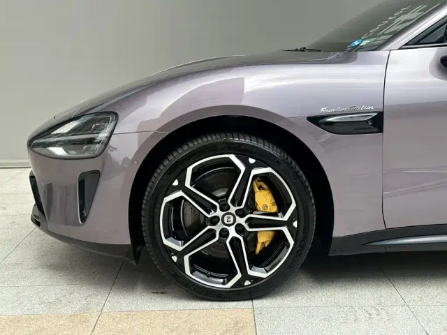 Xiaomi SU7 — Фото автомобиля 5