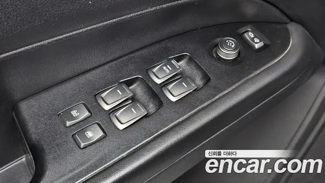 KG_Mobility_Ssangyong Rexton Новый Rexton Sport Дизель 2.2 4WD — Фото автомобиля 17