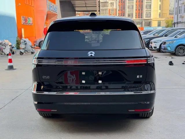 Nio ES8 — Фото автомобиля 5