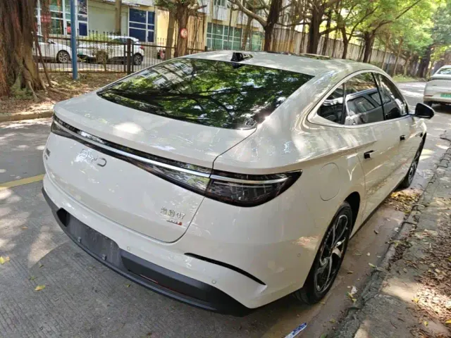 BYD Seal 07 DM-i — Фото автомобиля 6