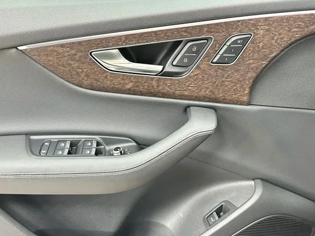 Audi Q7 — Фото автомобиля 26