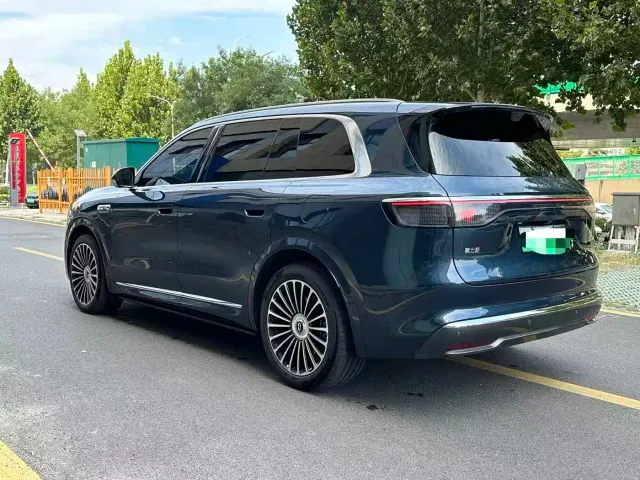 Aito M8 — Фото автомобиля 4