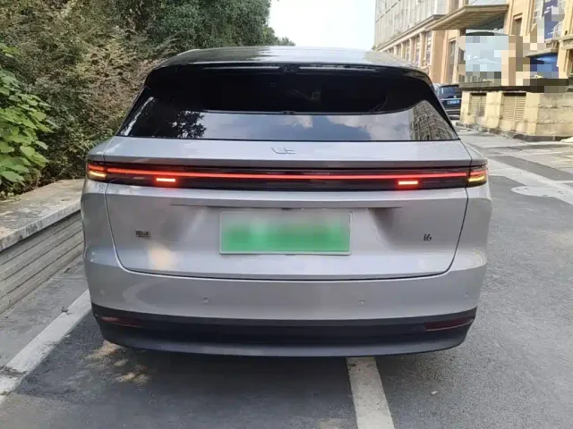 Li Auto i6 — Фото автомобиля 5