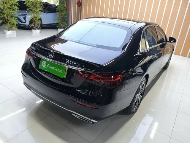Mercedes-Benz E-Class — Фото автомобиля 6