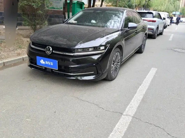 Фотография автомобиля — Volkswagen Magotan