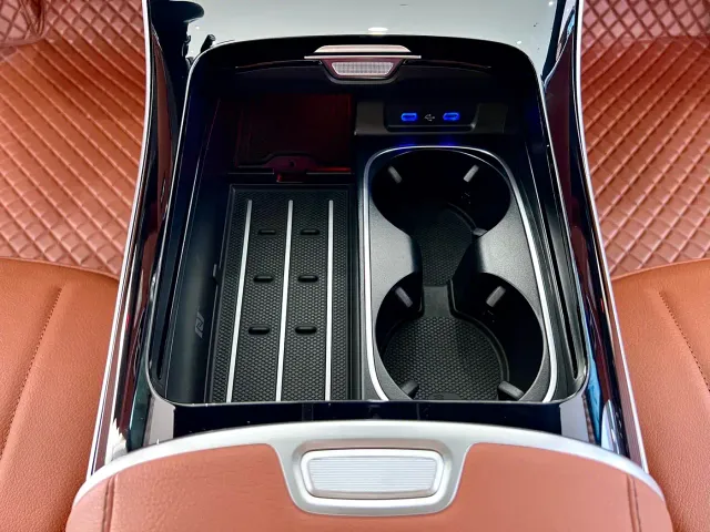 Mercedes-Benz S-Class — Фото автомобиля 17