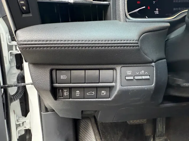 Toyota Avalon — Фото автомобиля 12