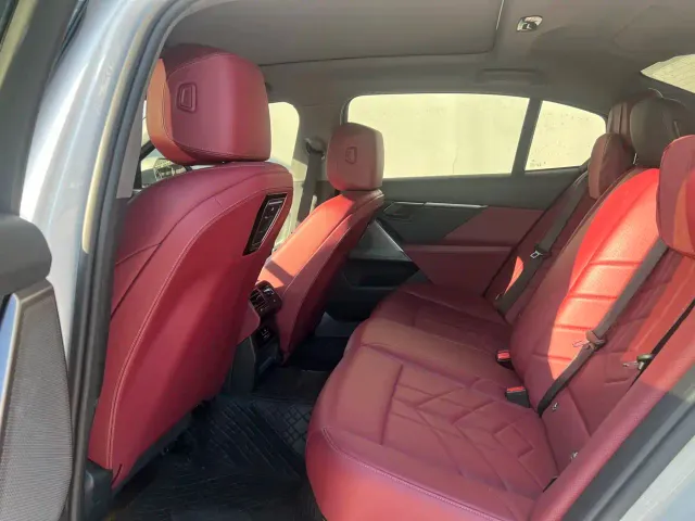 BMW 5 Series — Фото автомобиля 7