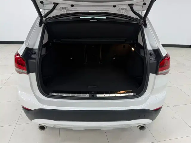 BMW X1 — Фото автомобиля 8