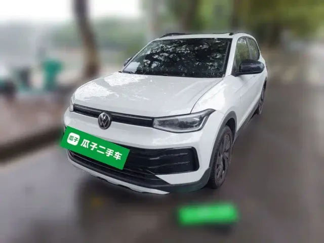 Фотография автомобиля — Volkswagen Tharu