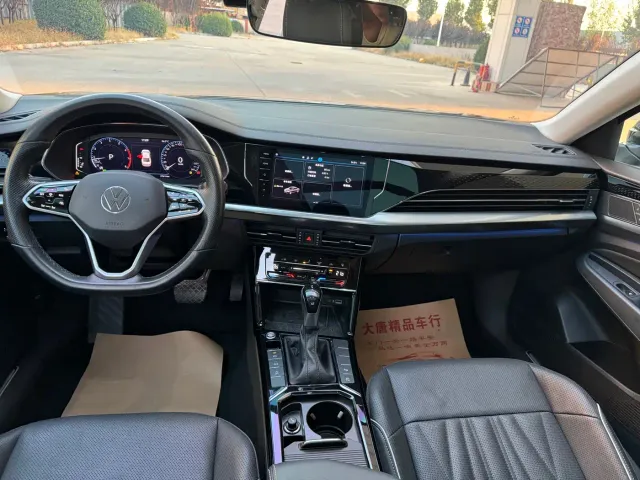 Volkswagen Passat — Фото автомобиля 14