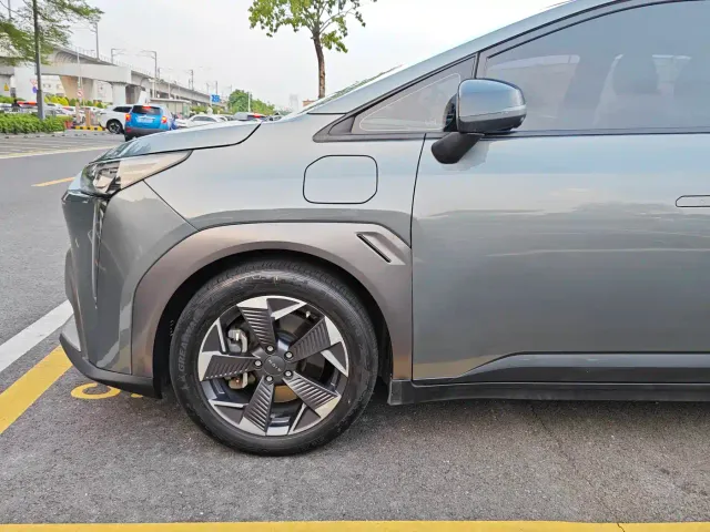 Aion AION Y 2022 80 Long Range Edition — Фото автомобиля 30
