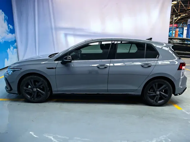 Volkswagen Golf — Фото автомобиля 9