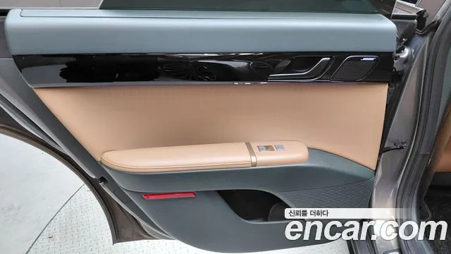 Hyundai Grandeur GN7 — Фото автомобиля 14