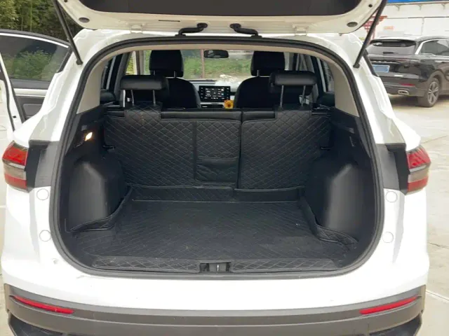 Geely Binyue — Фото автомобиля 2