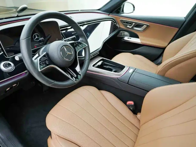 Mercedes-Benz E-Class — Фото автомобиля 8