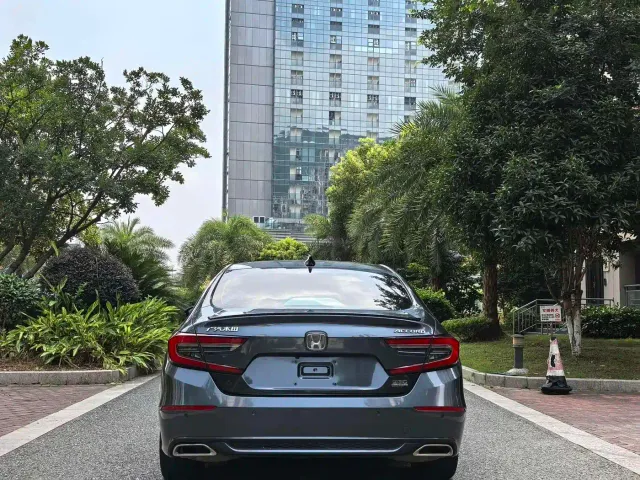 Honda Accord — Фото автомобиля 13