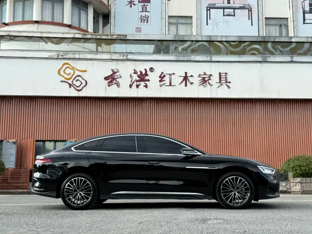BYD Han — Фото автомобиля 10