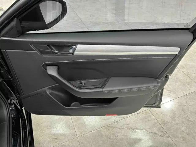 Skoda Superb — Фото автомобиля 17