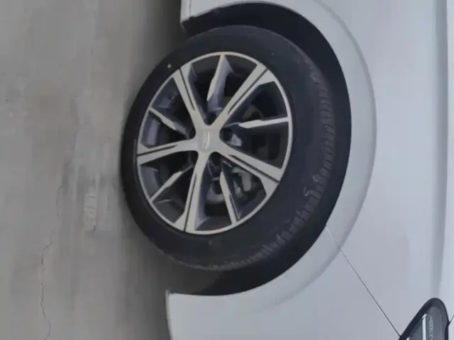Geely Emgrand — Фото автомобиля 6