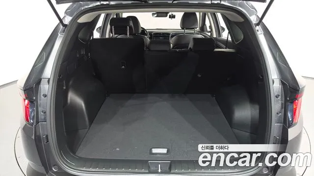 Hyundai Tucson Tucson (NX4) Бензин 1.6 турбо 2WD — Фото автомобиля 15