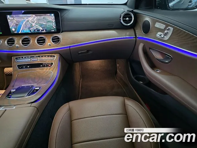 Mercedes-Benz E-Class W213 — Фото автомобиля 16