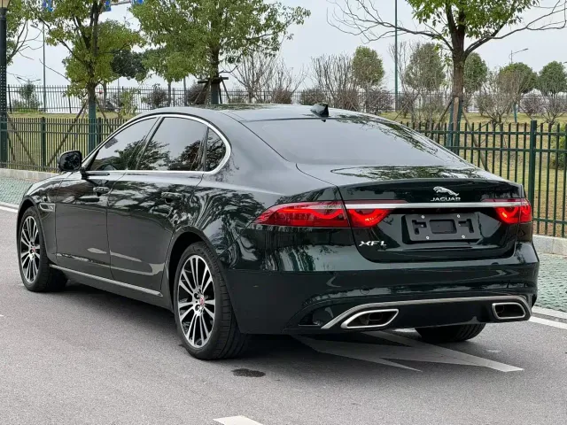 Jaguar XFL — Фото автомобиля 7