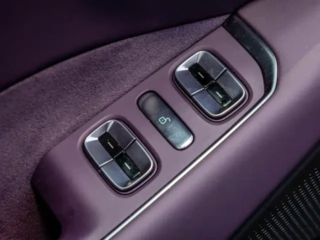 Xpeng P7 — Фото автомобиля 12
