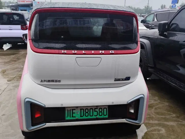 Wuling NanoEV — Фото автомобиля 8