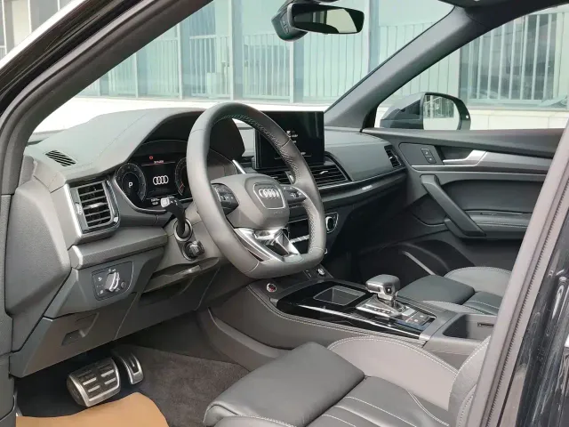 Audi Q5L — Фото автомобиля 5