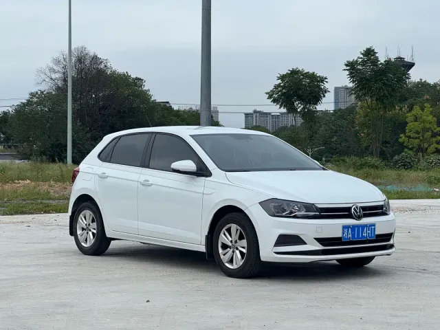 Volkswagen Polo — Фото автомобиля 3