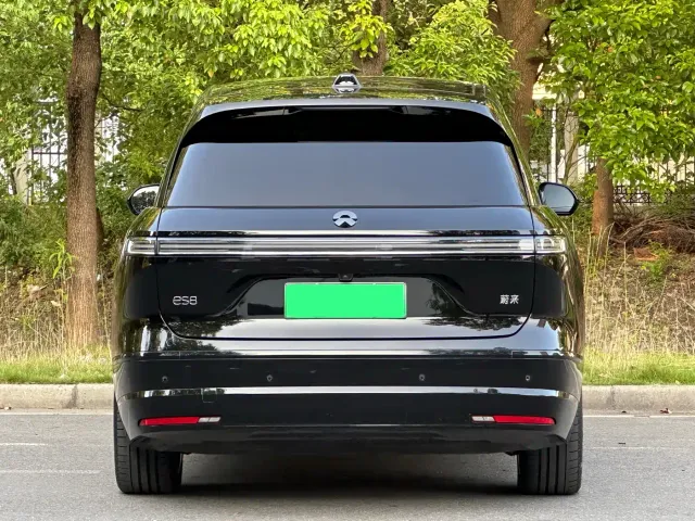 Nio ES8 — Фото автомобиля 3