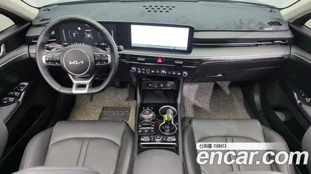 Kia K5 — Фото автомобиля 10