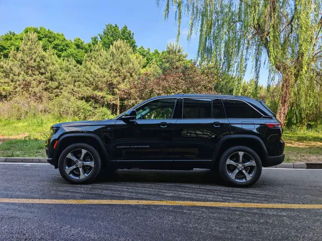 Jeep Grand Cherokee 4xe — Фото автомобиля 15