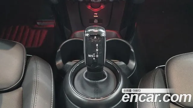 MINI Cooper — Фото автомобиля 9