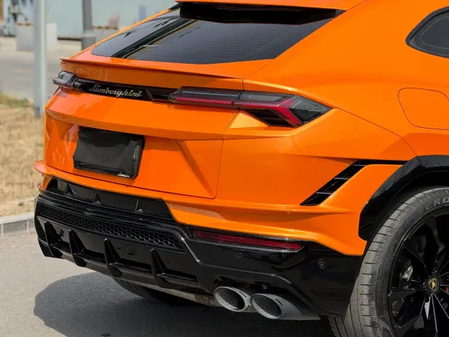 Lamborghini Urus — Фото автомобиля 17