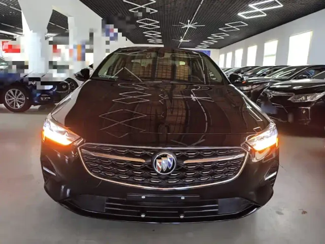 Buick Regal — Фото автомобиля 2