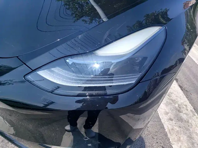 Tesla Model Y — Фото автомобиля 23