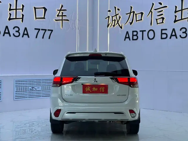Mitsubishi Outlander — Фото автомобиля 5