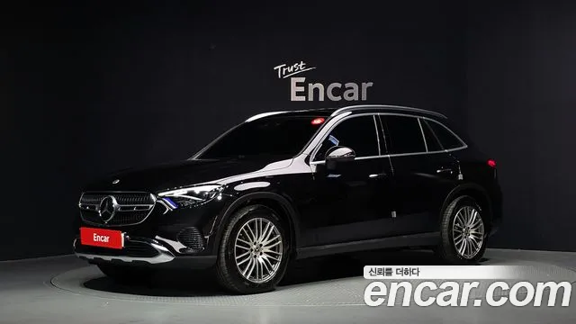 Фотография автомобиля — Mercedes-Benz GLC-Class