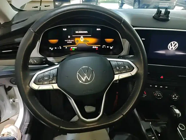 Volkswagen Bora — Фото автомобиля 10
