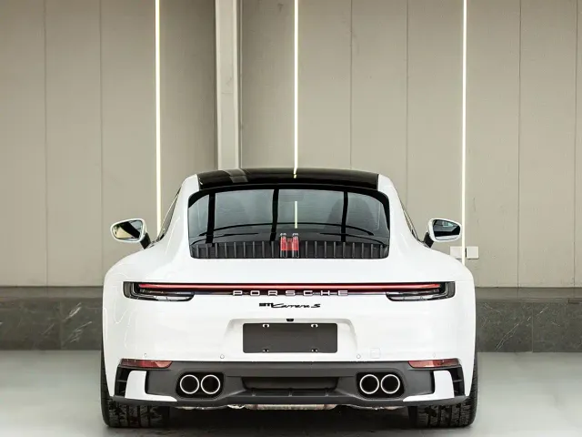 Porsche 911 — Фото автомобиля 4