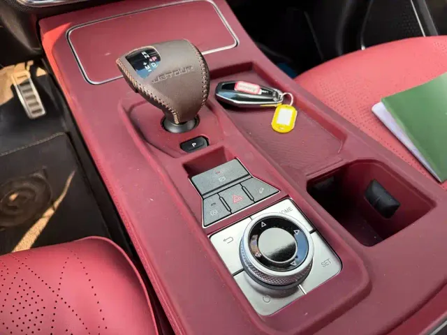 Jetour X70 Plus — Фото автомобиля 9