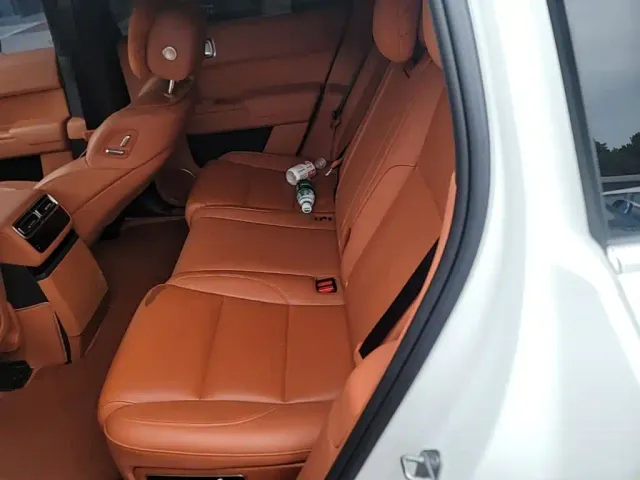 Li Auto L7 — Фото автомобиля 13